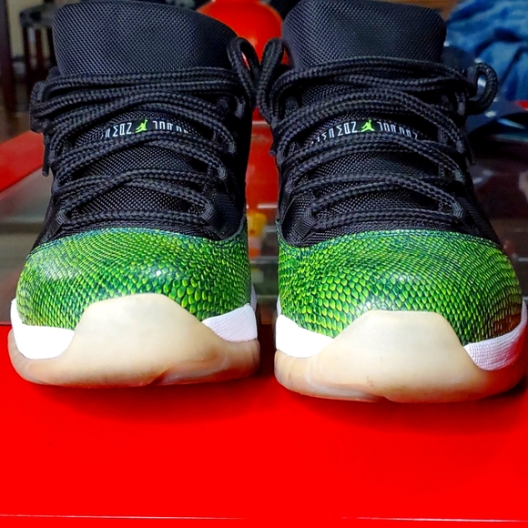 Air Jordan 11🐍 - Picture 6 of 9